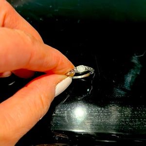 Pinky ring or mid ring